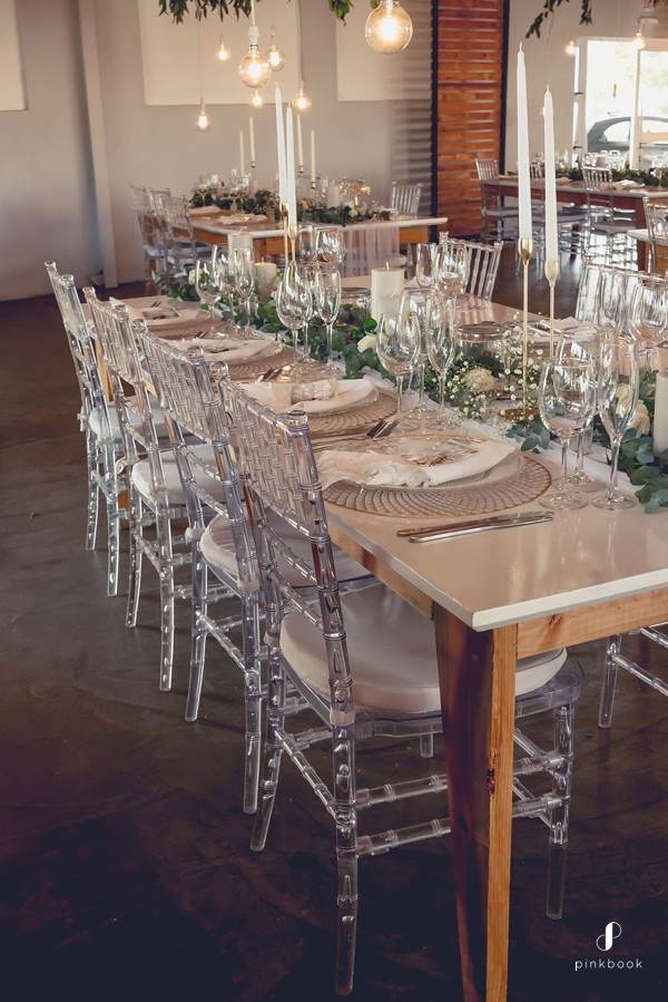 marlenique-wedding-estate-tiffany-chairs