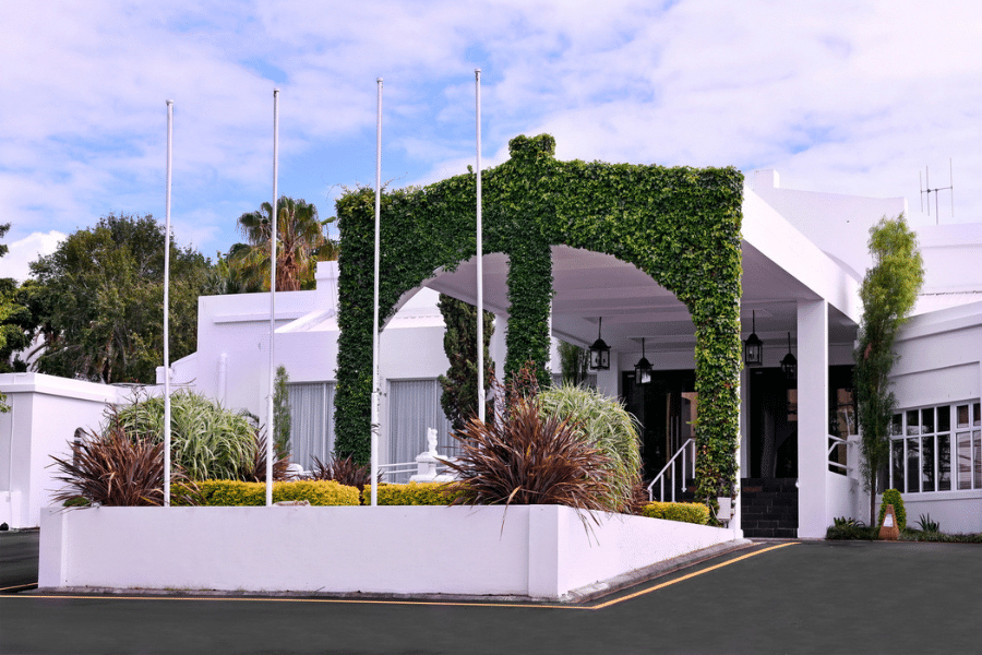 Lord Charles Hotel