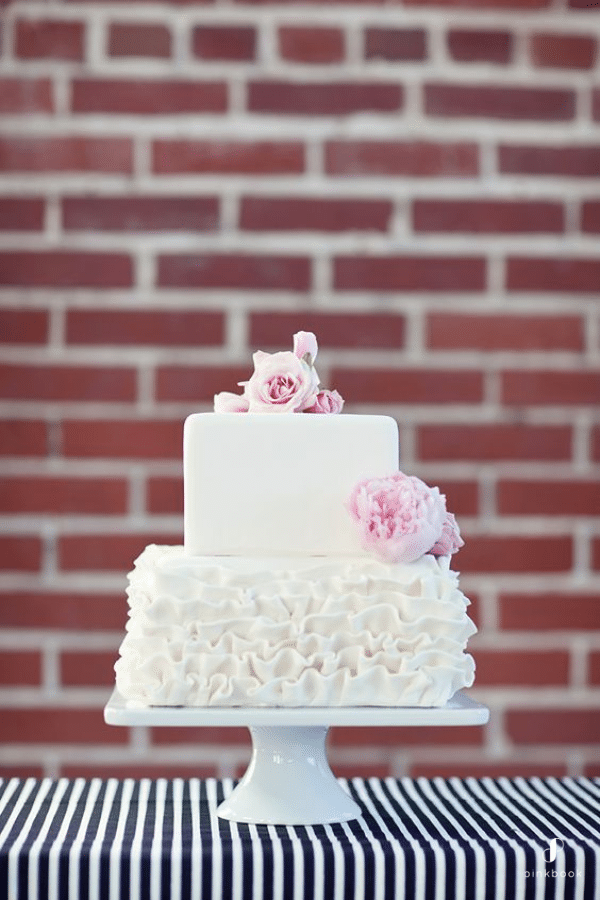 5 Ideas for Small and Fabulous Wedding Cakes 05